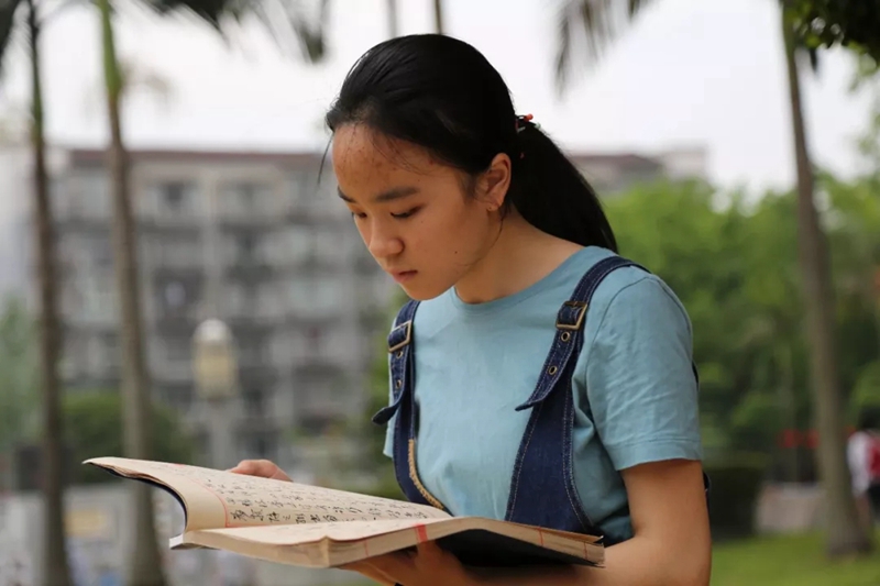 聚焦|泸县二中学生舒文静入选全国"新时代好少年",四川省唯一